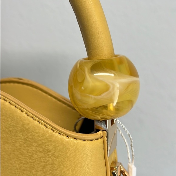 Melie Bianco | Jennie Recycled Vegan Crossbody Bag ✨Yellow - Picture 12 of 12